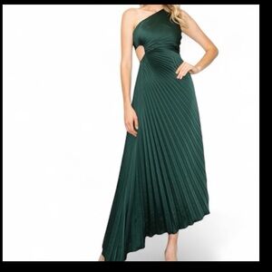 NWT $100 Dress Forum Green Formal  Dress with pleats one shoulder size M